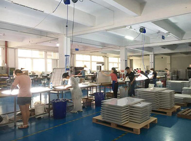 Dans notre atelier animé : Conception de solutions de caissons lumineux LED haut de gamme