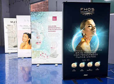 Modernisez votre signalétique avec les caissons lumineux LED en tissu SEG haut de gamme pour le commerce de détail et les expositions.